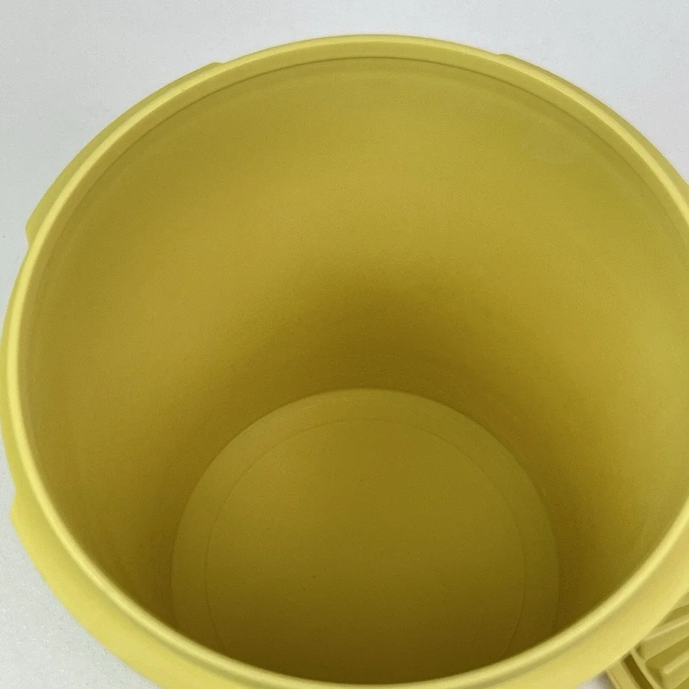 Vintage Servalier 5 Cup Harvest Gold Tupperware Canister With Lid 811-3